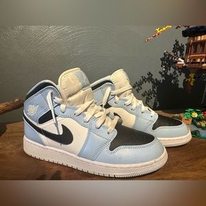 Jordan 1 one or one ice blue